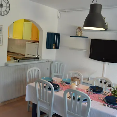 Casa Con Piscina, Amarre Y Aire Acondicionado 8 Personas En Zona Tranquila De - Hisp-288-36 Ampuriabrava