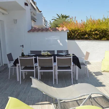 Casa Con Piscina, Amarre Y Aire Acondicionado 8 Personas En Zona Tranquila De - Hisp-288-36 *